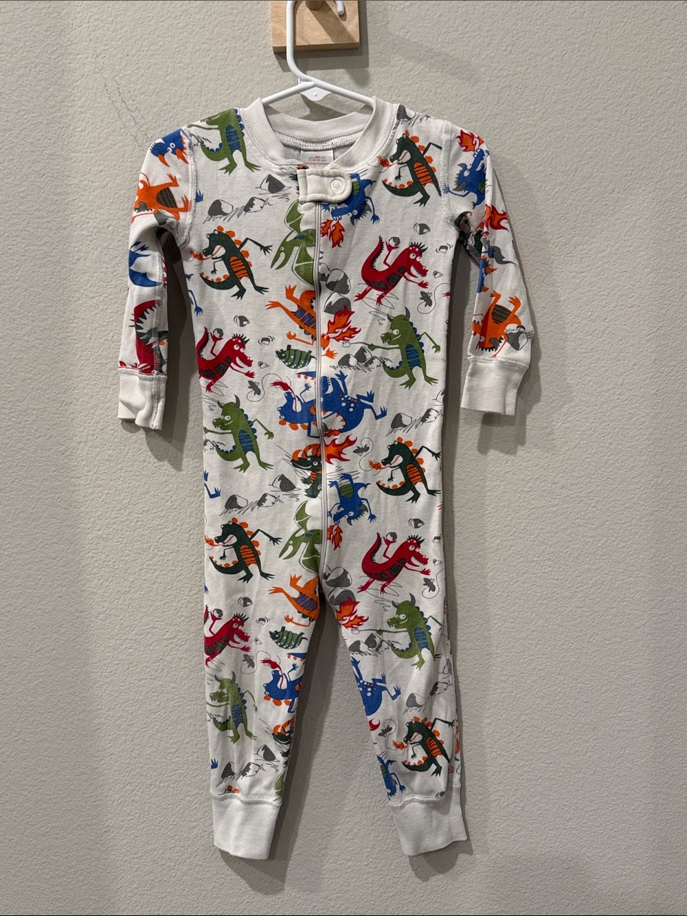 Hanna Andersson White Footie Pajama with Multicolor Dinosaurs 18-24 Months